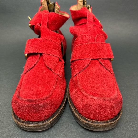 Jeffrey Campbell Flashing Red Suede Gold Buckles Heeled Zip Up Boots US Size 7 - Picture 3 of 9